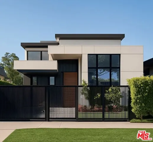 8741 Dorrington Avenue, West Hollywood, California 90048