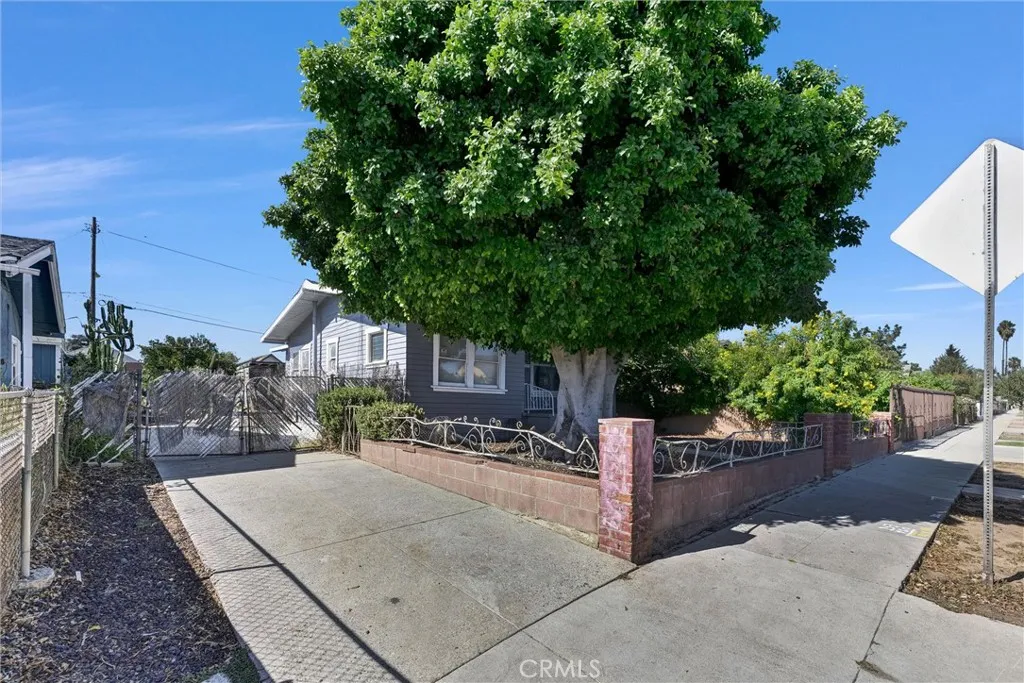 1143 1143 S Grande Vista, Los Angeles, California 90023 home-pic-1