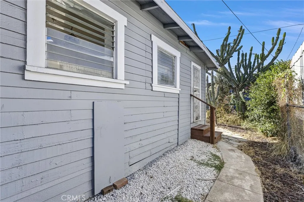 1143 1143 S Grande Vista, Los Angeles, California 90023 home-pic-17