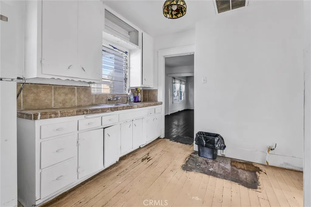 1143 1143 S Grande Vista, Los Angeles, California 90023 home-pic-9