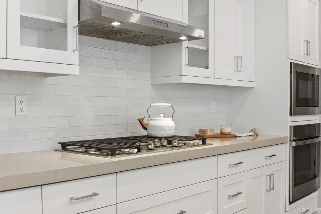 934 Lindbergh Drive, San Marcos, California 92069 home-pic-9