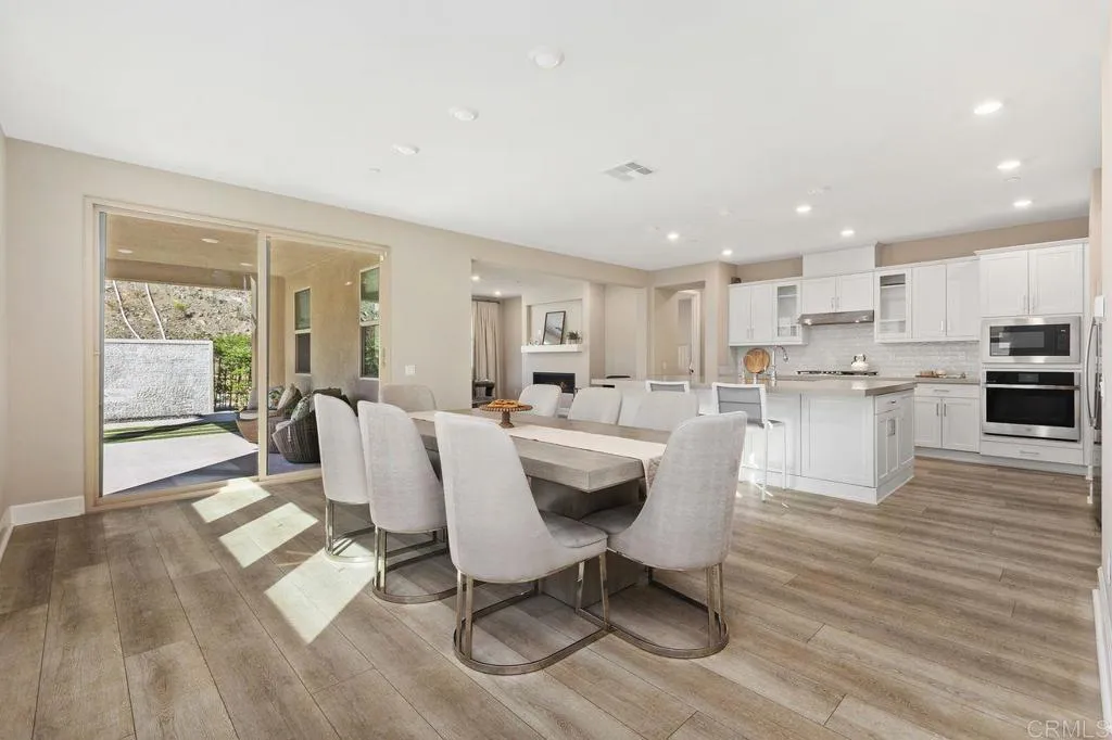 934 Lindbergh Drive, San Marcos, California 92069 home-pic-2