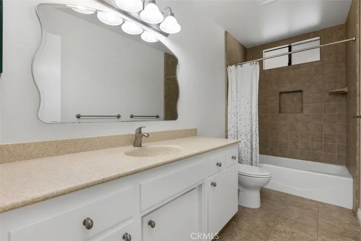 2433 Summerhill Lane, Fallbrook, California 92028