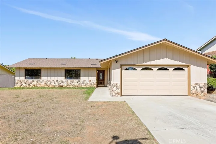 2433 Summerhill Lane, Fallbrook, California 92028