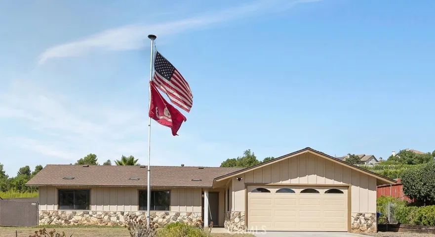 2433 Summerhill Lane, Fallbrook, California 92028