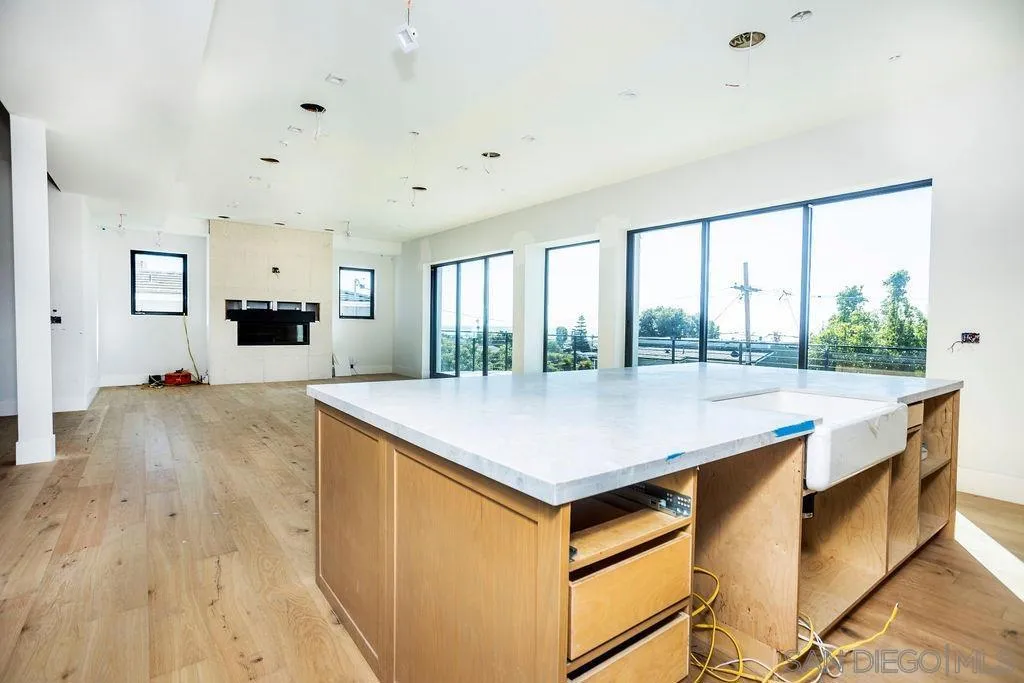 5762 Bellevue Avenue, La Jolla, California 92037 home-pic-10