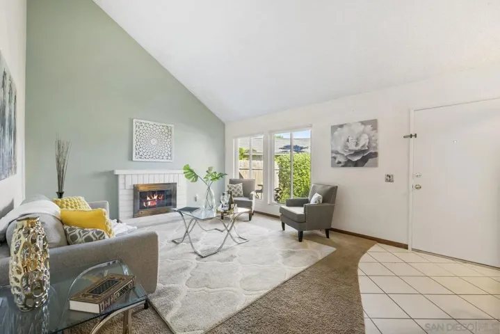 15541 Paseo Jenghiz, San Diego, California 92129