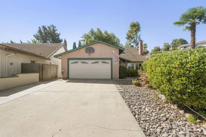 15541 Paseo Jenghiz, San Diego, California 92129