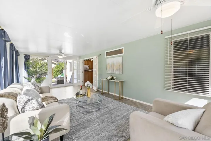 15541 Paseo Jenghiz, San Diego, California 92129