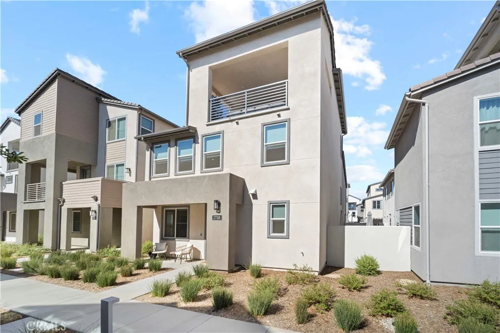 27318 Maverick Place, Valencia, California 91381 home-pic-43