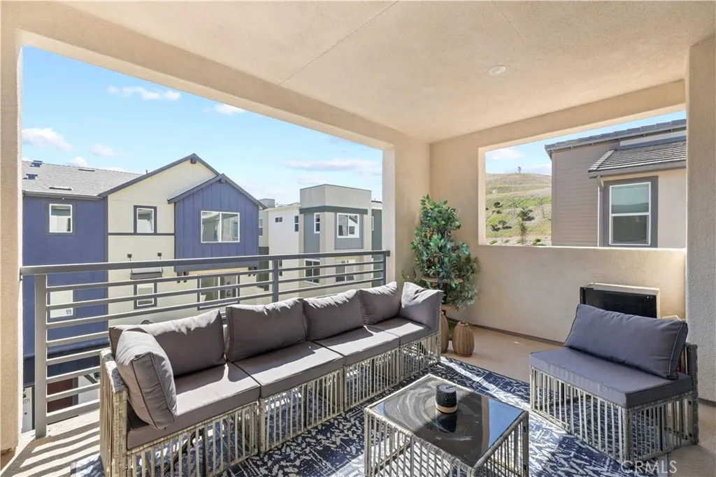27318 Maverick Place, Valencia, California 91381 home-pic-42