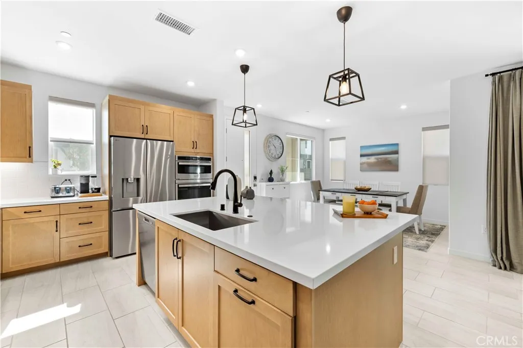 27318 Maverick Place, Valencia, California 91381 home-pic-13