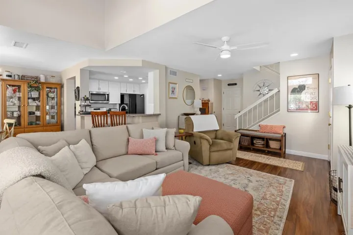 5238 Camino Playa Malaga, San Diego, California 92124