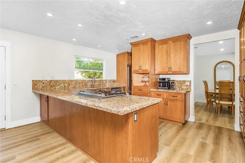 35688 Date, Yucaipa, California 92399 home-pic-9