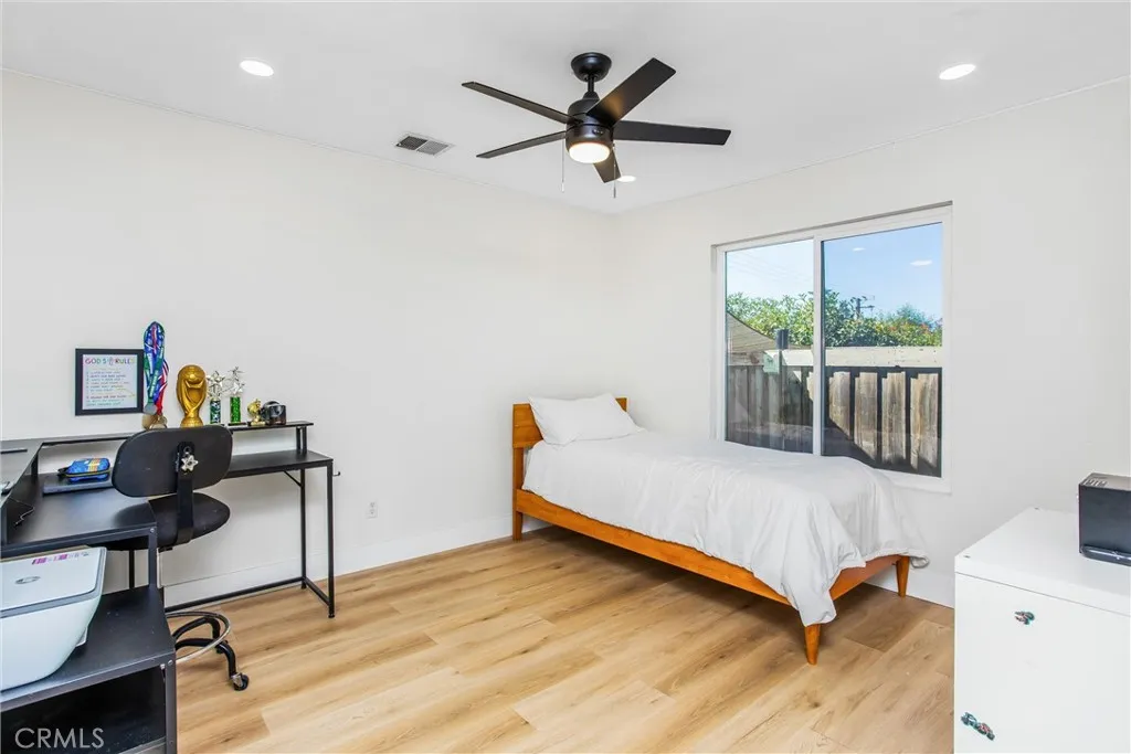 35688 Date, Yucaipa, California 92399 home-pic-17