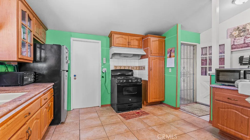 19230 Nearbrook Street, Canyon Country, California 91351 home-pic-17