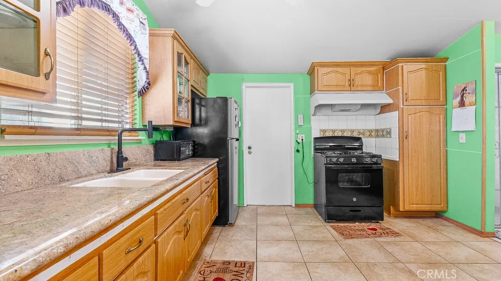 19230 Nearbrook Street, Canyon Country, California 91351 home-pic-16
