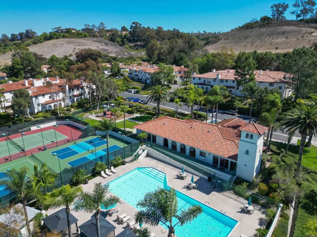 190 Bautista Court 99, Oceanside, California 92057 home-pic-38