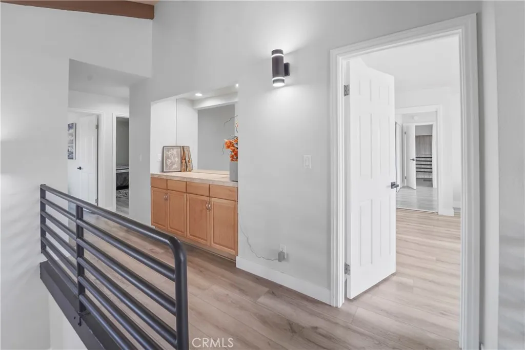 2431 Victoria Ave, Oxnard, California 93035 home-pic-20