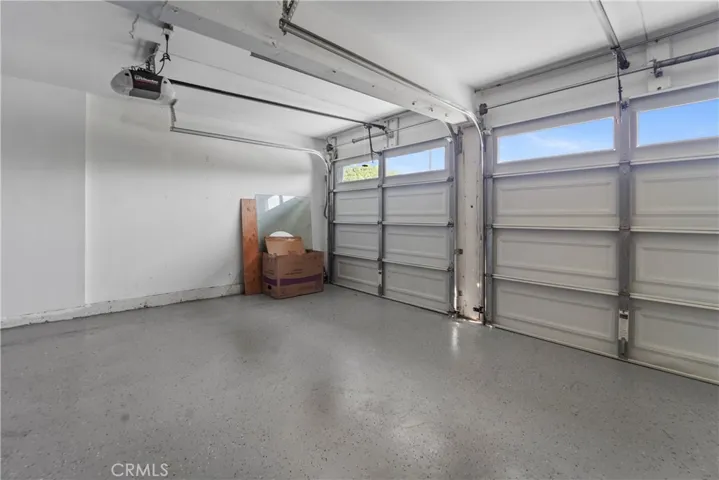 2 Cars Garage