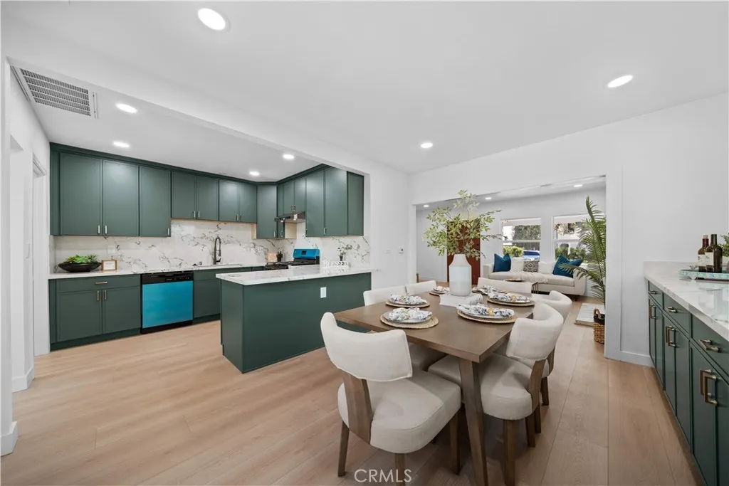 1249 S Burnside Ave, Los Angeles, California 90019 home-pic-0