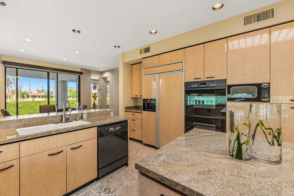 77720 Cove Point Circle, Indian Wells, California 92210 home-pic-68
