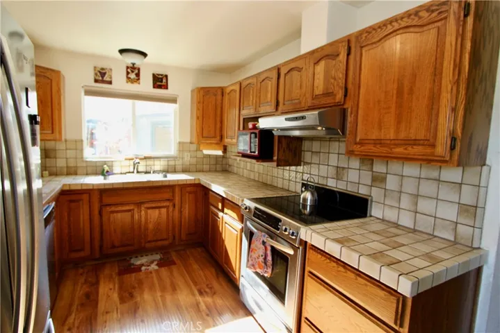 8451 Gibson Lane, Potter Valley, California 95469