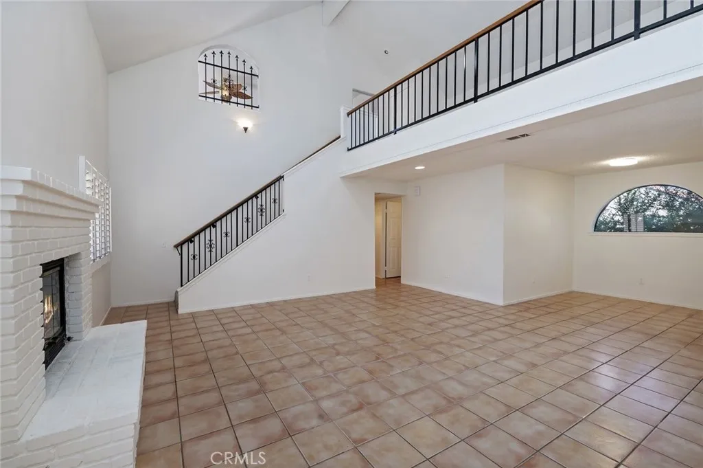 19229 Pine, Apple Valley, California 92308 home-pic-6