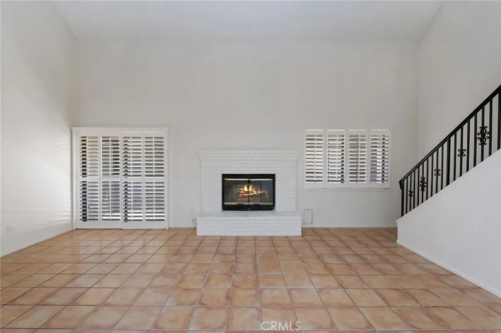 19229 Pine, Apple Valley, California 92308 home-pic-4
