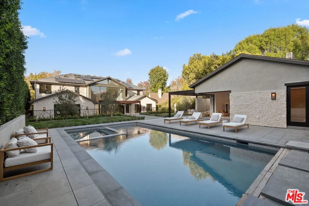 10444 Charing Cross Road, Los Angeles, California 90024 home-pic-64