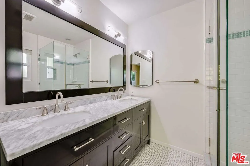 2578 Military Avenue, Los Angeles, California 90064 home-pic-14