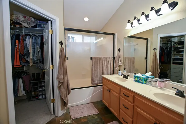 1422 Ridgebrook Way, Chico, California 95928