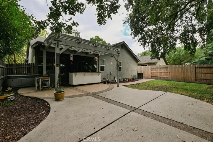 1422 Ridgebrook Way, Chico, California 95928