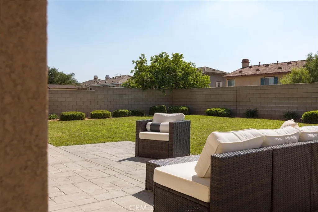 15129 Wright Court, Fontana, California 92336 home-pic-22
