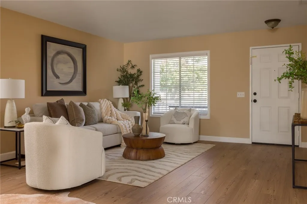 15129 Wright Court, Fontana, California 92336 home-pic-3
