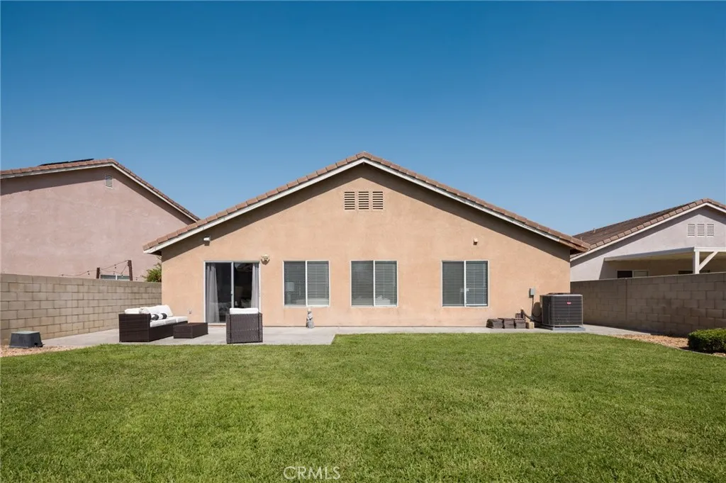 15129 Wright Court, Fontana, California 92336 home-pic-18
