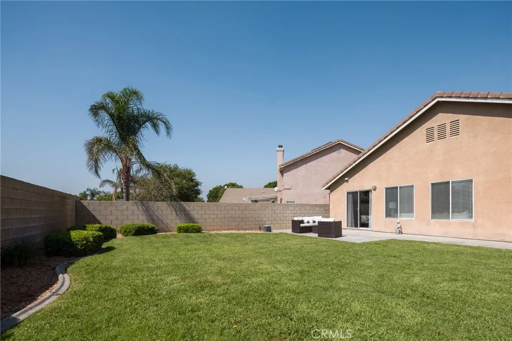 15129 Wright Court, Fontana, California 92336 home-pic-20