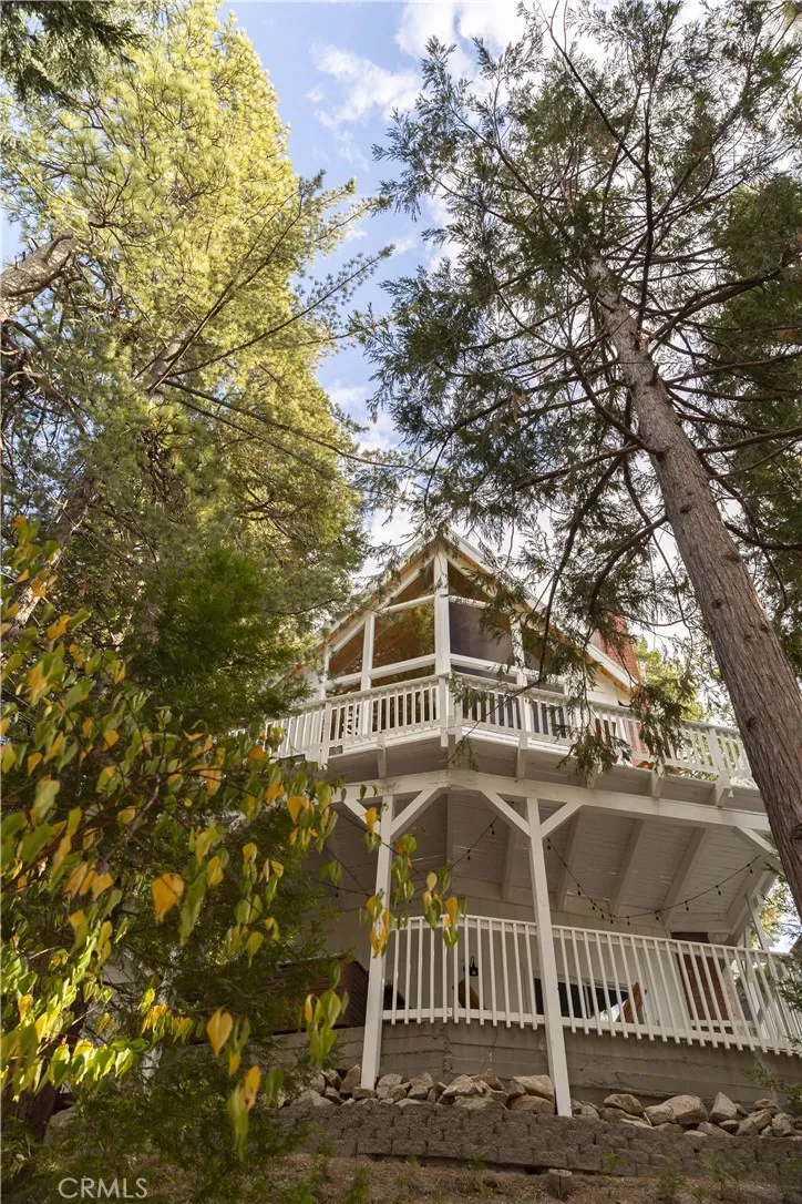 527 Rainier Road, Lake Arrowhead, California 92352 home-pic-37