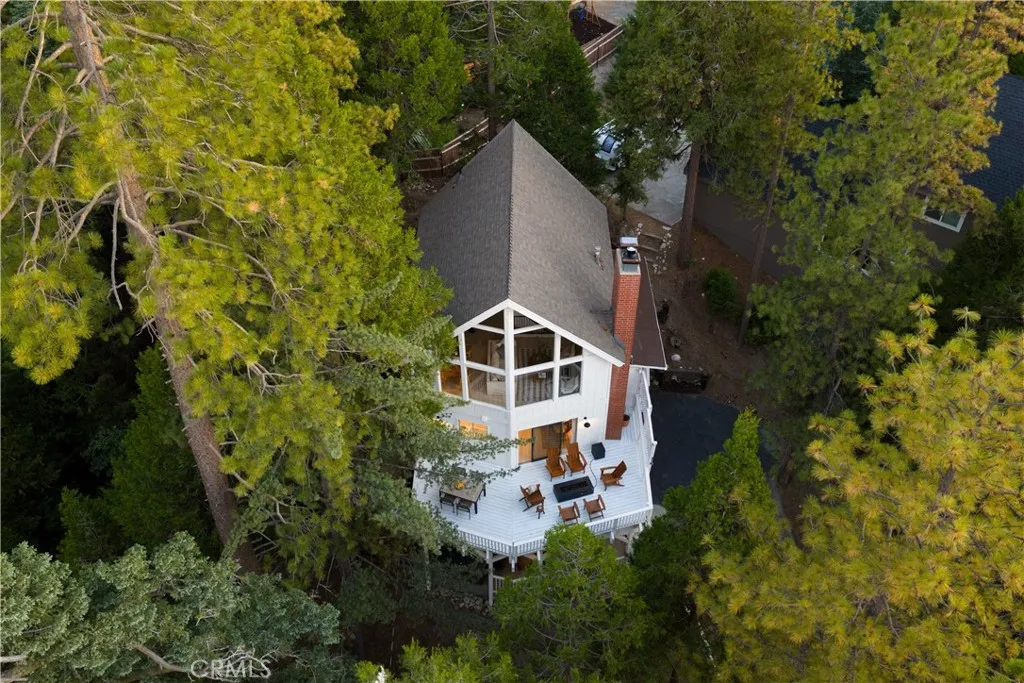527 Rainier Road, Lake Arrowhead, California 92352 home-pic-2