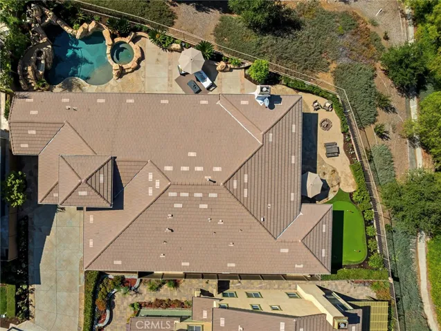 Spectacular unobstructed VIEWS!