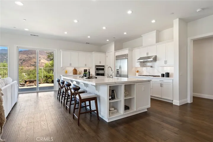 Newly installed Quartz Countertops!

