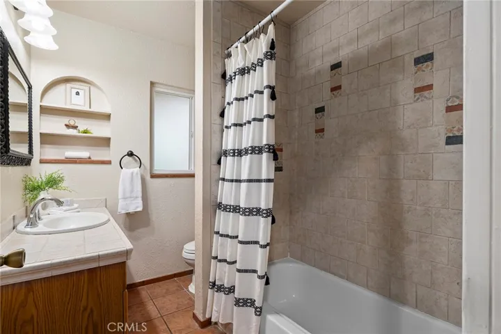 2158 North Avenue, Chico, California 95926