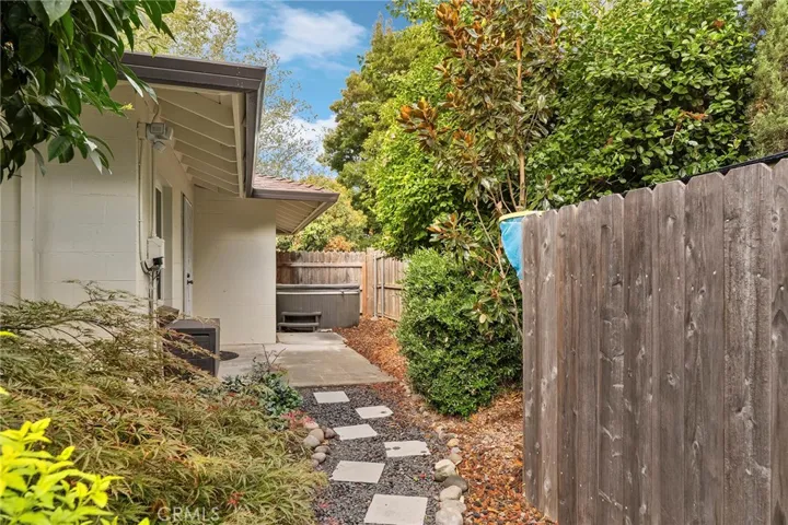 2158 North Avenue, Chico, California 95926