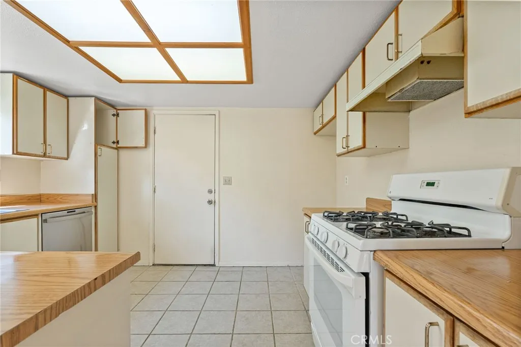 1700 E Avenue Q14  home-pic-12