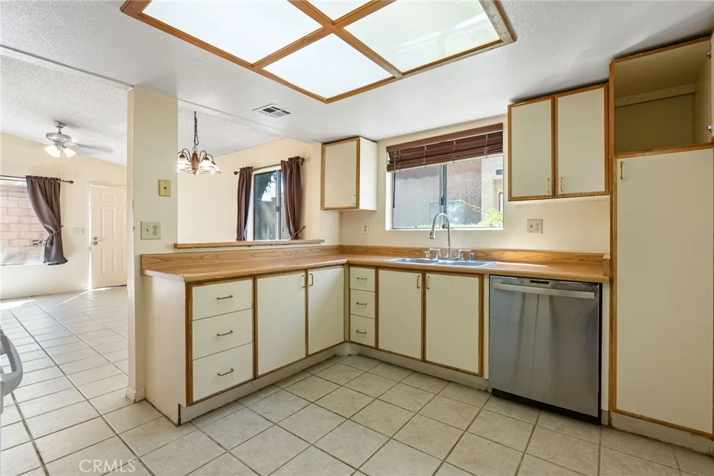 1700 E Avenue Q14  home-pic-30
