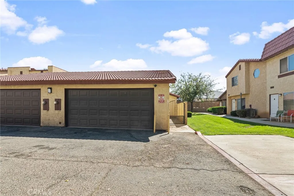 1700 E Avenue Q14  home-pic-40