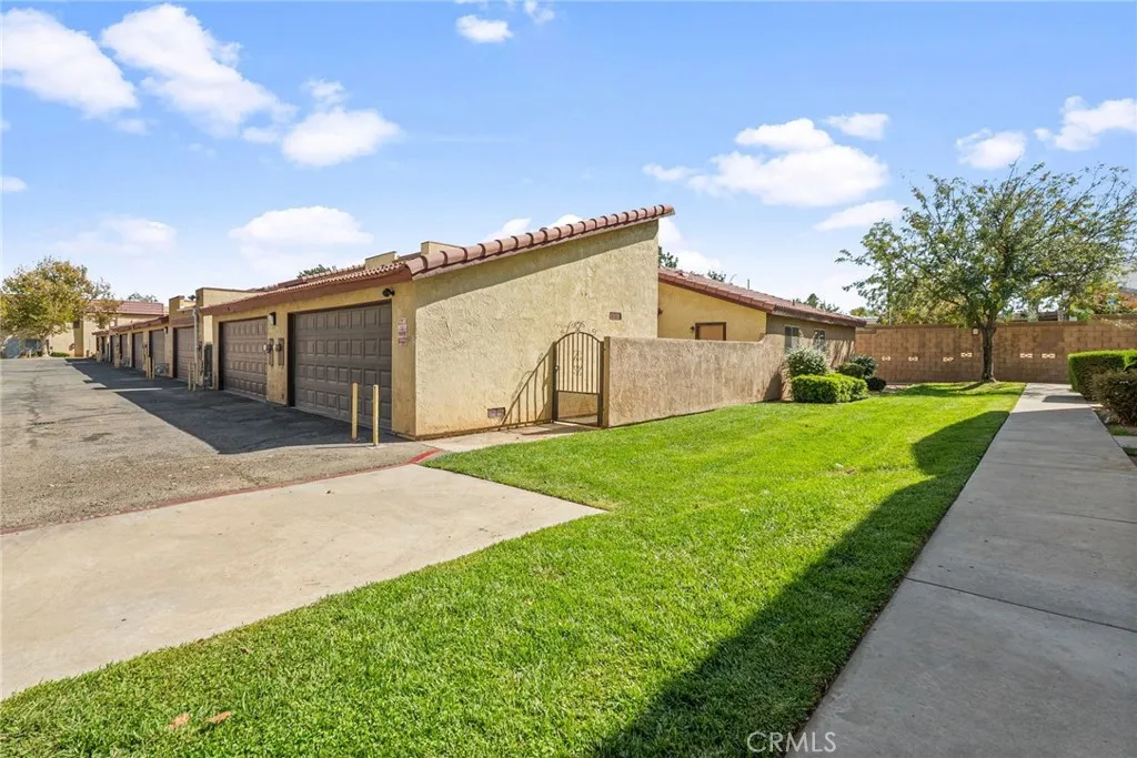 1700 E Avenue Q14  home-pic-39