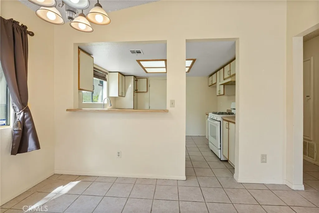 1700 E Avenue Q14  home-pic-6