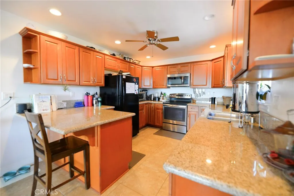 251 Avenida Madrid, San Clemente, California 92672 home-pic-40