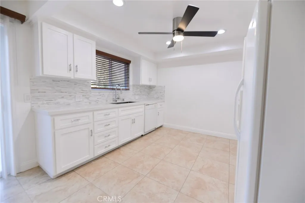 251 Avenida Madrid, San Clemente, California 92672 home-pic-15
